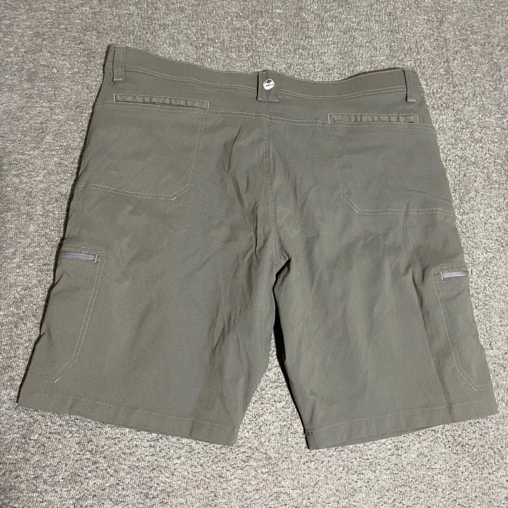 Wrangler ATG Mens Outdoor Cargo Shorts Gray Size 42 Nylon Stretch 112353306 Work